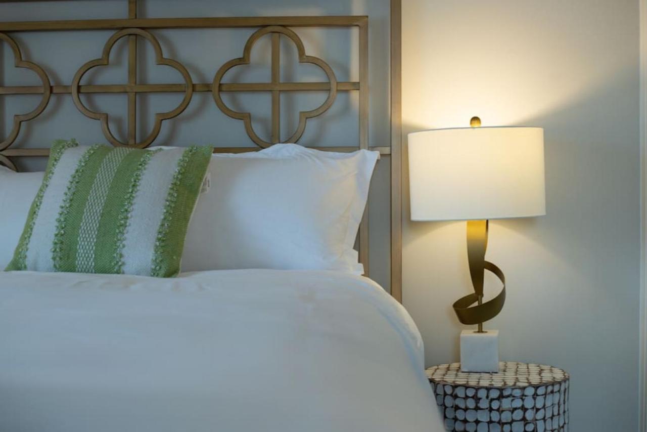 Lovely 4Br King Beds Steps To Beach And Pier G Миртъл Бийч Екстериор снимка