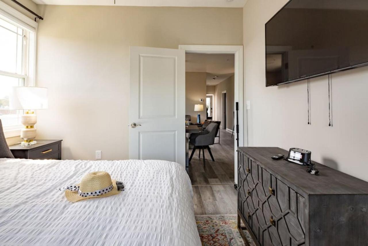 Lovely 4Br King Beds Steps To Beach And Pier G Миртъл Бийч Екстериор снимка